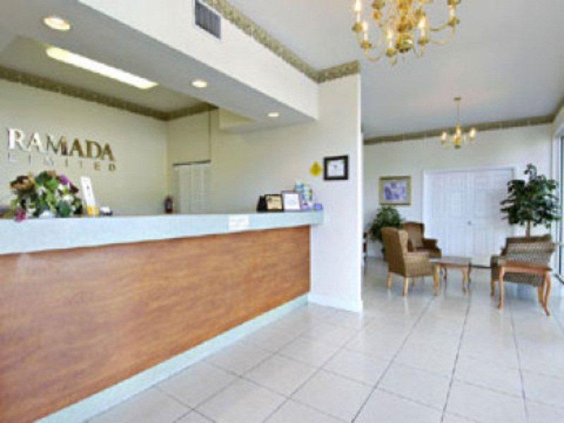 Ramada Limited Clearwater Hotel And Suites Exteriör bild