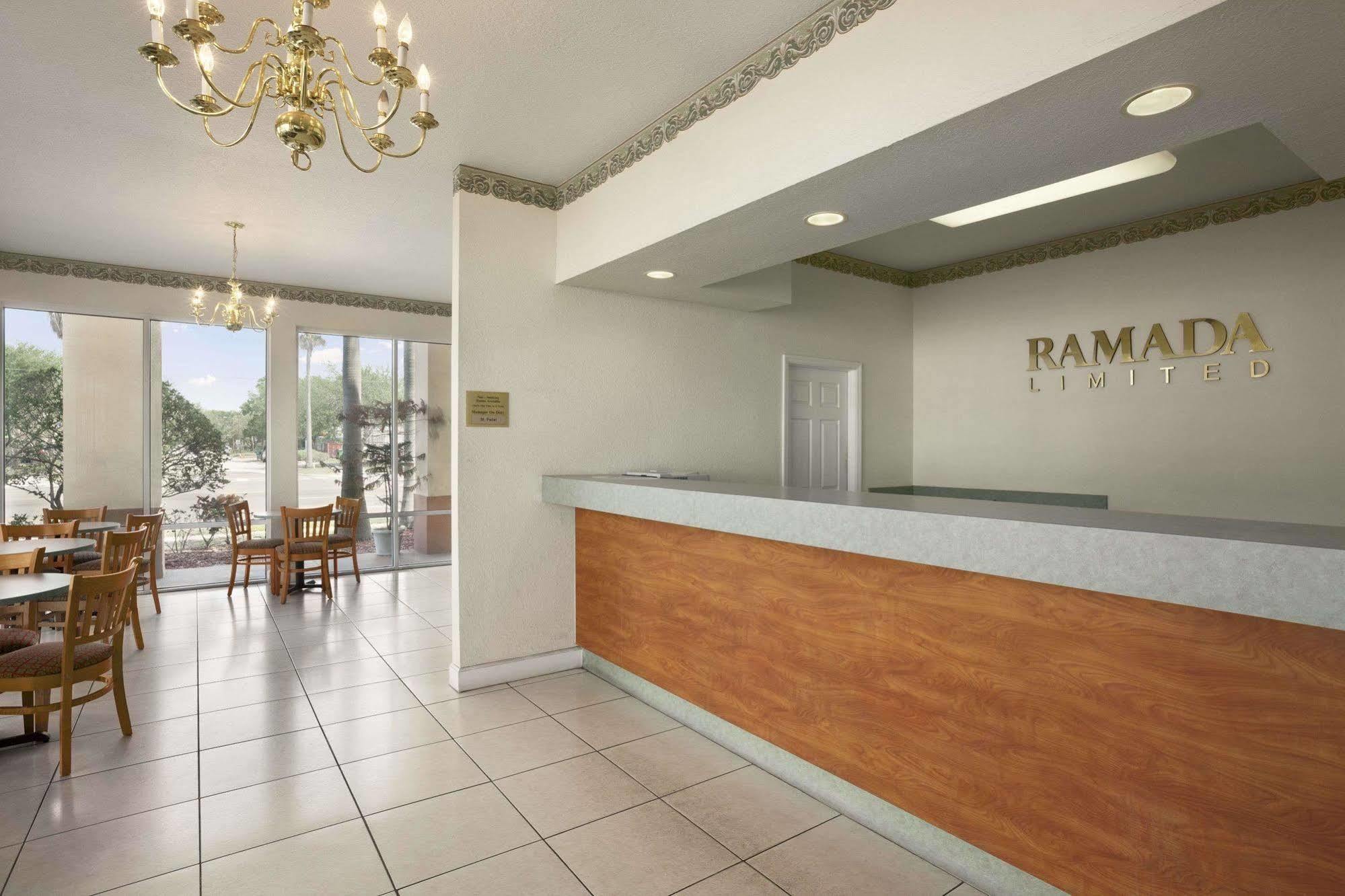 Ramada Limited Clearwater Hotel And Suites Exteriör bild